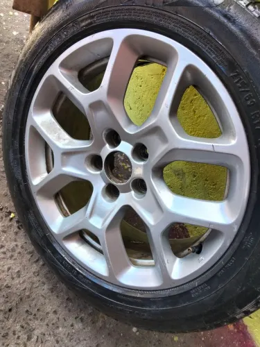Roda original do Jeep Renegade