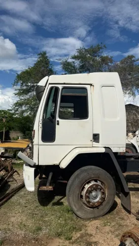 Cabine ford cargo 4331 estendida - 2004
