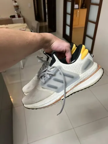 Adidas Boost - Cinza | Tamanho 41