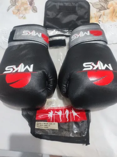DESAPEGA - LUVA PARA MUAY THAI