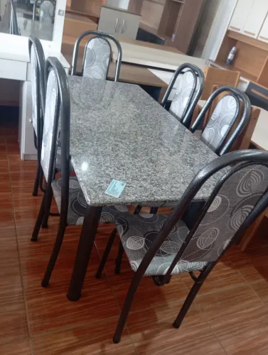 Mesa seis cadeiras nova em granito