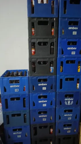 Vasilhames de cerveja 300 ml caixa com 23 unidades