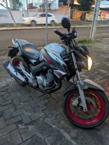 Cb twitter 250+brinde