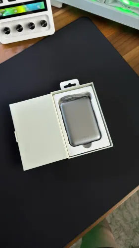 VINKO V10 - Power Bank 20.000mAh Turbo 22,5W com 2 Cabos e Tela