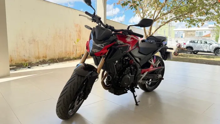 Moto cb 500f 2023