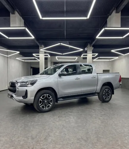 Toyota Hilux CD SRX 4X4 2.8 TDI 16V Diesel Aut. 2024