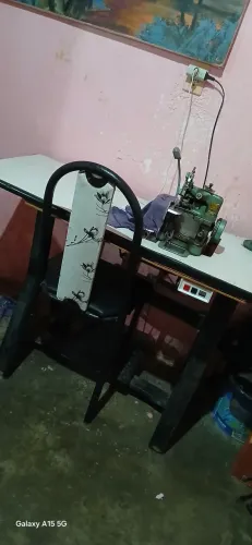 Máquina de costura overlok chinesinha