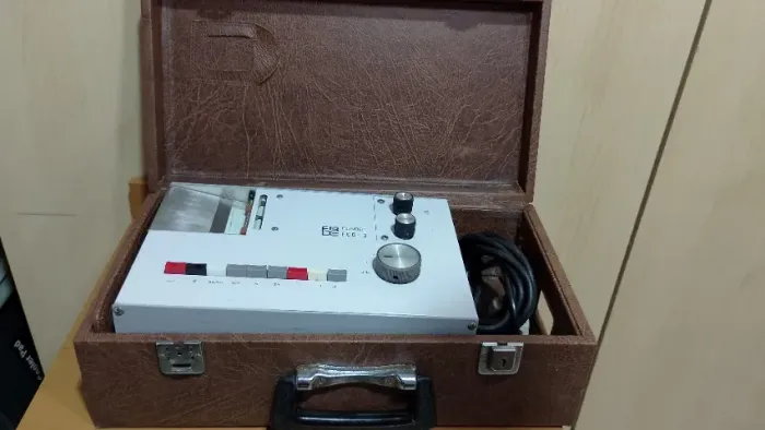 Maquina de Eletrocardiograma Antiga FUNBEC ECG-3