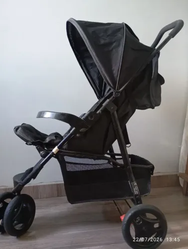Carrinho de bebê Cosco