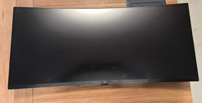 Monitor LG UltraWide Curvo 34" (34SR60QC-B) - Apenas 3 Meses de Uso