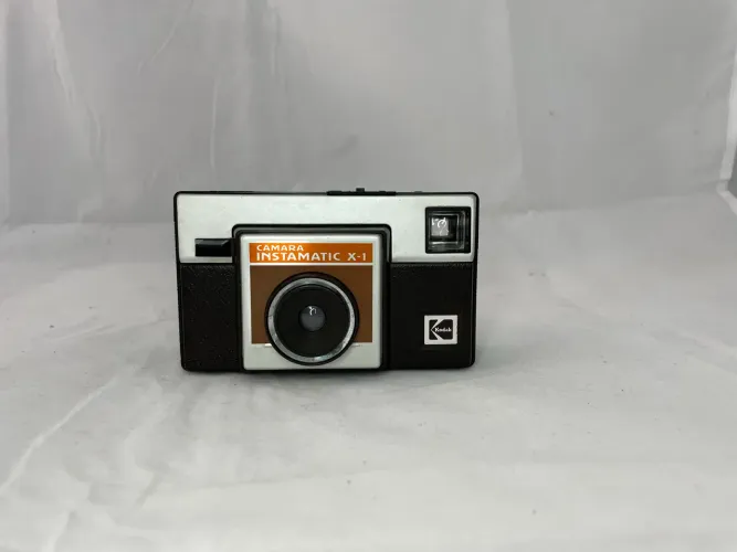 Câmera Analógica Kodak Instamatic X-1