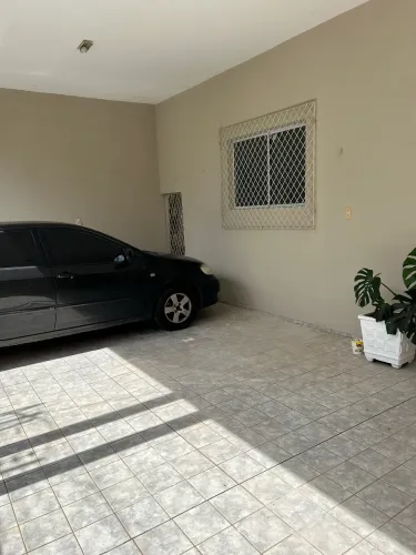 Casa aluguel, recém reformado, 2 pavimentos, localização privilegiada
