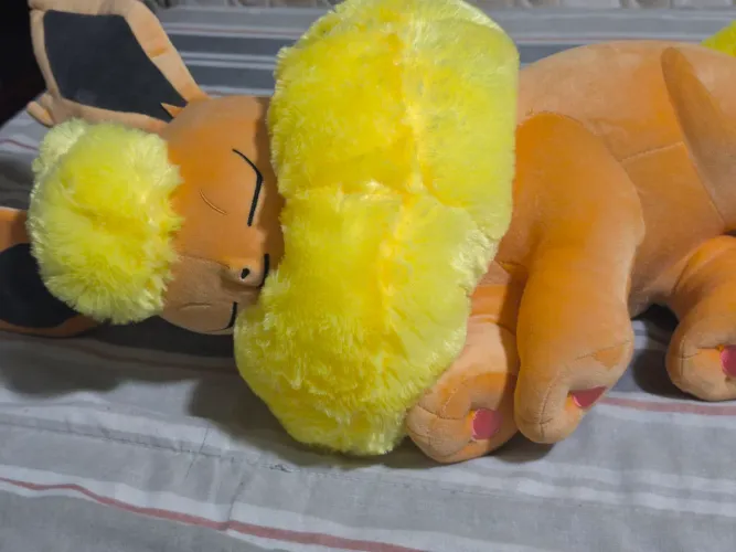 Pelúcia Pokémon Flareon 50-60cm