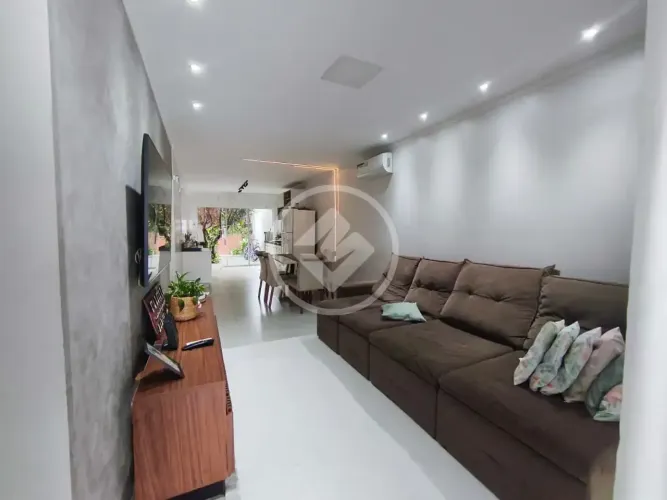 Casa à Venda na Vila Alzira em Aparecida de Goiânia - GO codigo: 332175