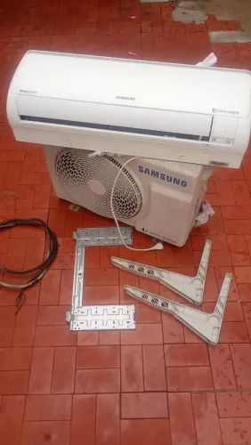 AR condicionado semi novo