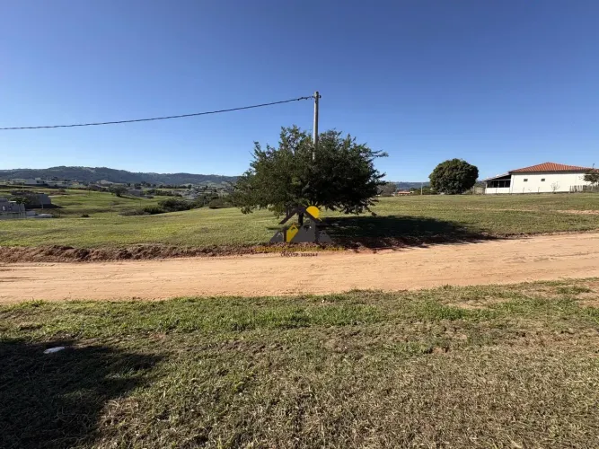 Terreno de 900m² à Venda no Ninho Verde 2 Eco Residence  Vista Privilegiada para a Cuesta