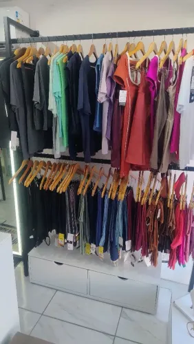 Arara ferro galvanizado preto de parede
