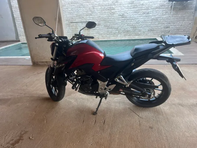 CB Twister 300 F