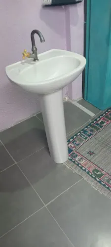 Lavatório completo com bica 
