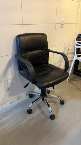 Cadeira de escritório giratória