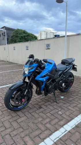 Gsr750