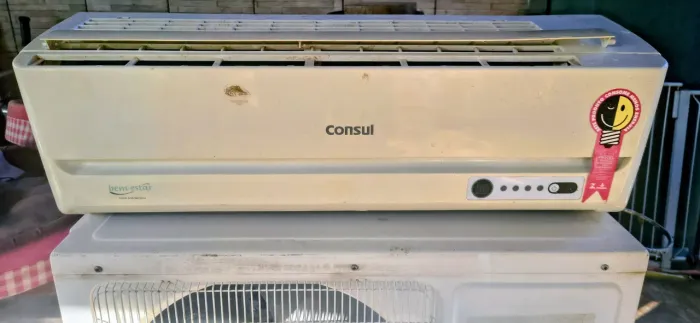 Ar-condicionado Consul 12mil BTUs para consertar