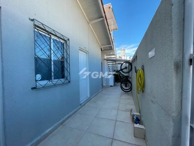 Aluguel Anual kitnet semi mobiliada nas Nações em Balneário Camboriú