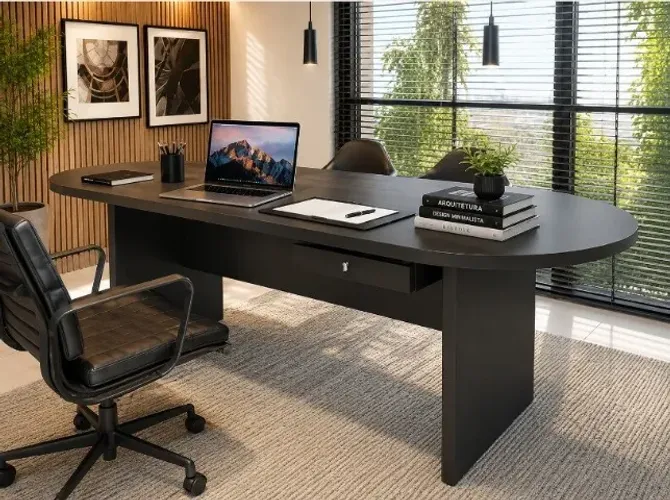 Mesa de Reunião Oval Wood: L182cm x L80cm x A74cm.