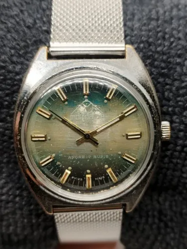 Mondaine De Luxe mecânico (à corda manual)