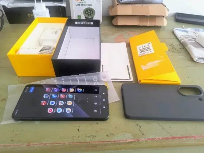 Xiaomi Poco X7 Pro 5g 12ram /512 na caixa carregador e cabo (10X Sem Juros)