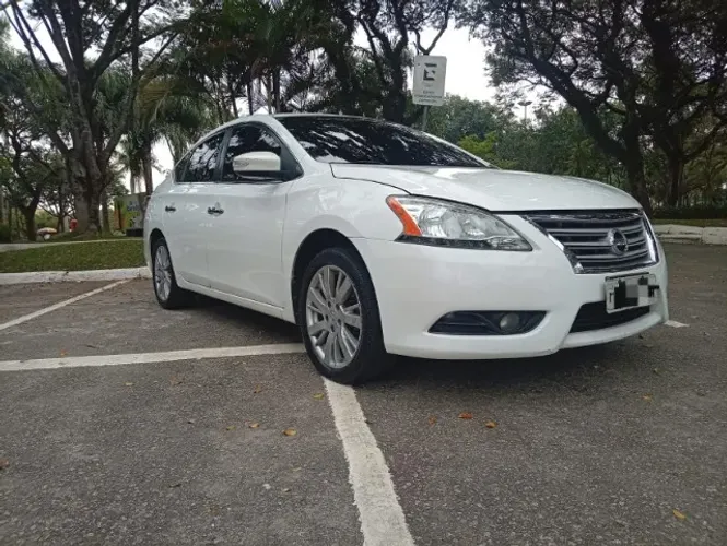 Nissan Sentra SL 2.0/ 2.0 Flex Fuel 16V Aut. 2015