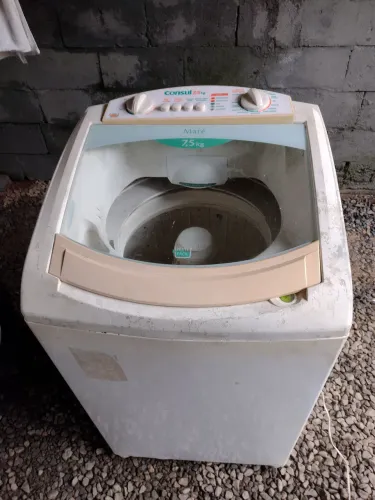 Vendo máquina de lavar roupa Consul 7.5 ela fica piscando o painel vendo pra peças