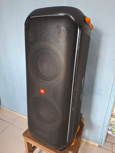 JBL PARTY-BOX 710 DE 800W RMS COM NOTA FISCAL/CABO/SEMI-NOVA E TODA ORIGINAL..