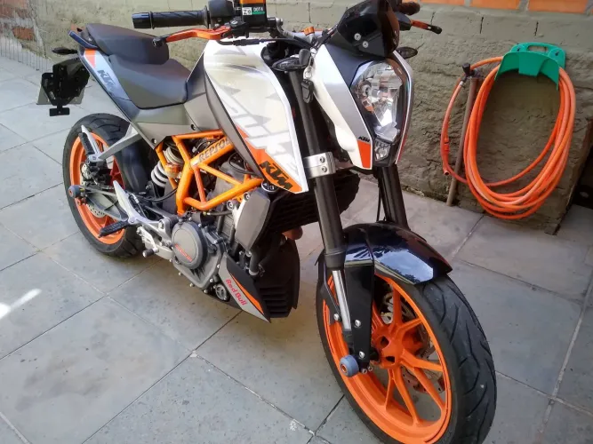 Duke 390