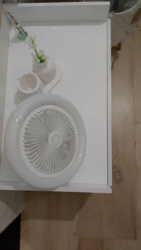 Vendo ventilador de teto com luz e controle remoto!