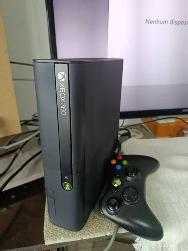 Xbox 360 slim. leia descrição