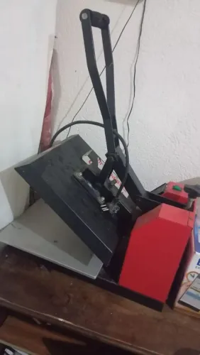 Vendo  ou troco máquina de estampa 