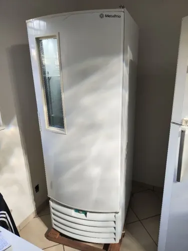 Freezer vertical metalfrio vf55ft