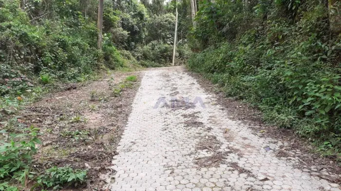 EMBU DAS ARTES - TERRENO EM DECLIVE / 4.044 M² R$ 445.599,00!!!