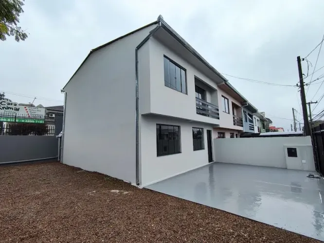 Sobrado com 3 quartos para alugar por R$ 3300.00, 122.50 m2 - HAUER - CURITIBA/PR