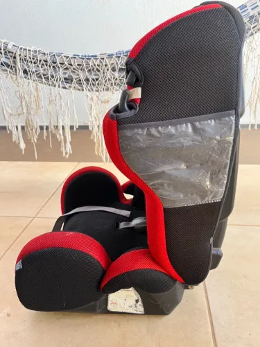 Cadeirinha De Carro até 36 Kg Infanti Preto/vermelho