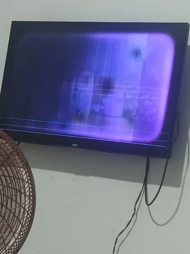 TV AOC 32" LE32M3470 com defeito para retirada de peças