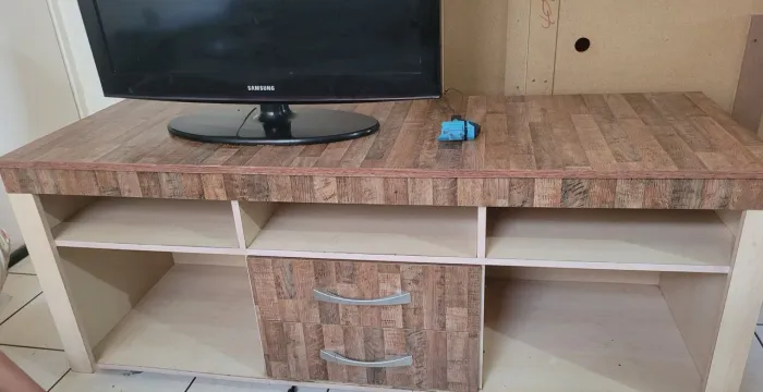 Vendo rack para TV