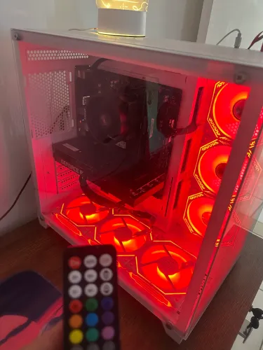Vendo Pc gamer com acessórios!! Ryzen 5 5600G placa de video RTX 3060