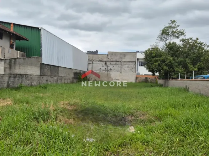 Lote em Rua Senador Rodrigo Lobo - Jardim Iririú - Joinville/SC