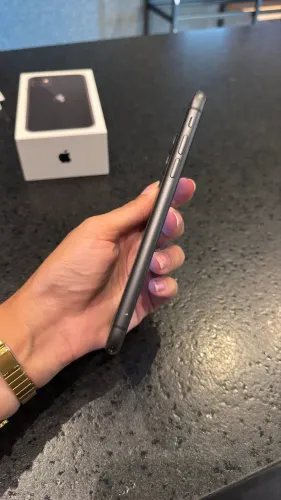 iPhone 11 64GB