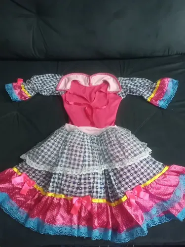 Vestido de festa junina infantil. 