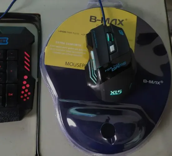Mousepad com Suporte para Pulso de Silicone Preto