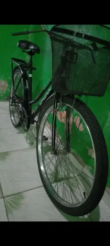 Vendo uma Bicicleta Aro 26 normal