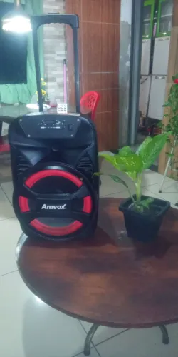 CAIXA DE SOM AMVOX BOA. $ 150.00